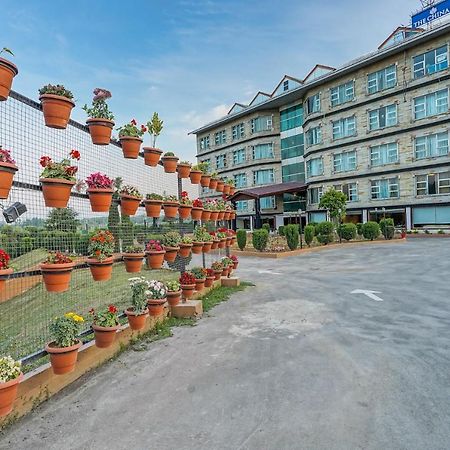 Готель The Chinar Srinagar Екстер'єр фото