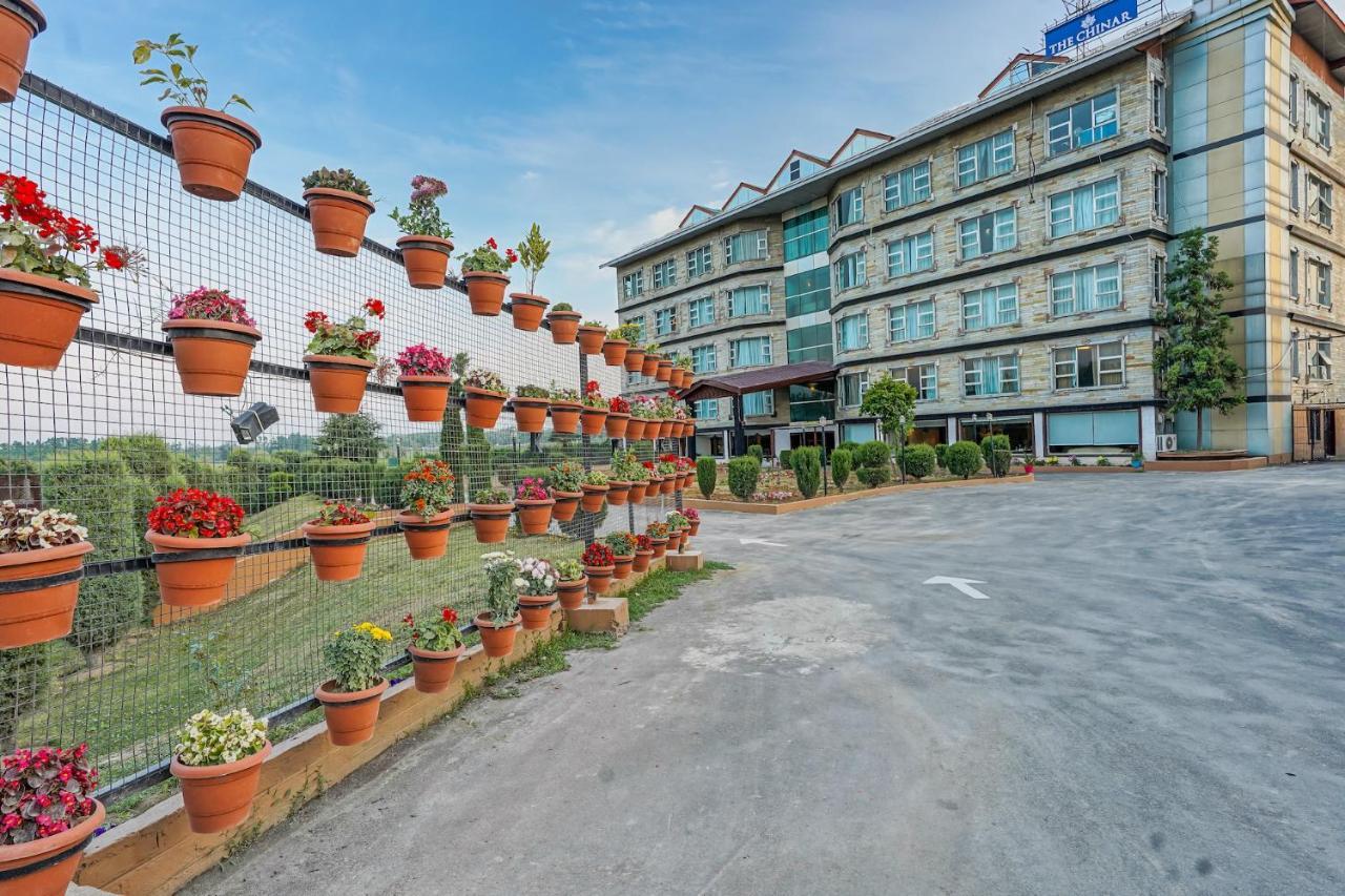 Готель The Chinar Srinagar Екстер'єр фото